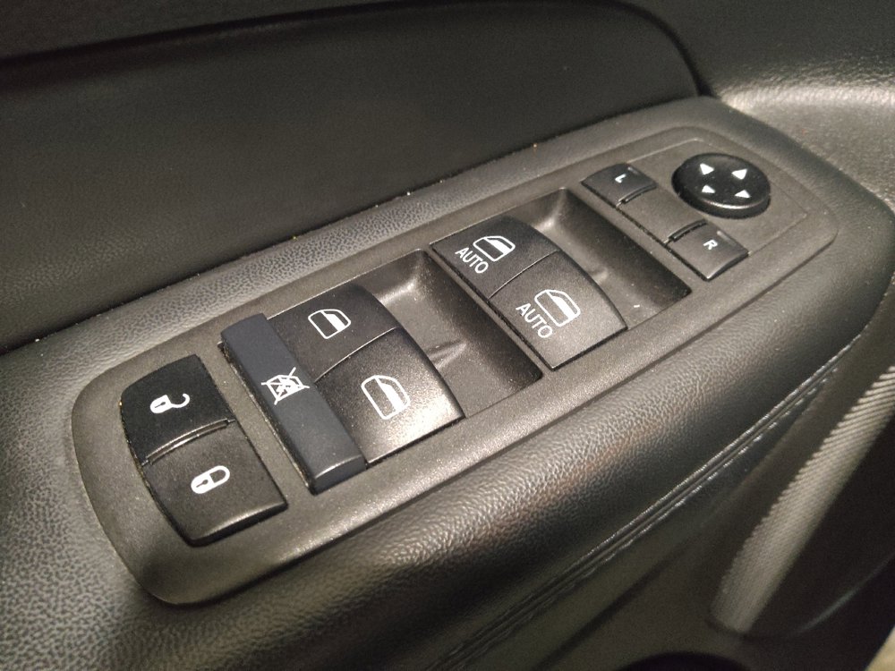 Used 2021 Jeep Grand Cherokee Laredo X AWD/4WD image 27
