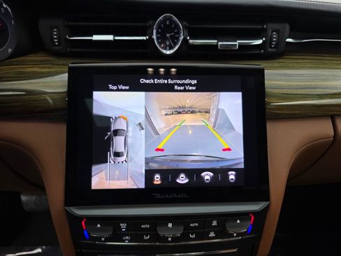 Used 2021 Maserati Quattroporte S Q4 AWD/4WD image 24