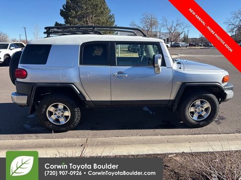Used 2008 Toyota FJ Cruiser 4WD image 8