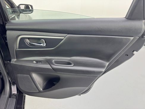 Used 2015 Nissan Altima 2.5 SV image 38