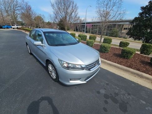 Used 2013 Honda Accord EX image 7