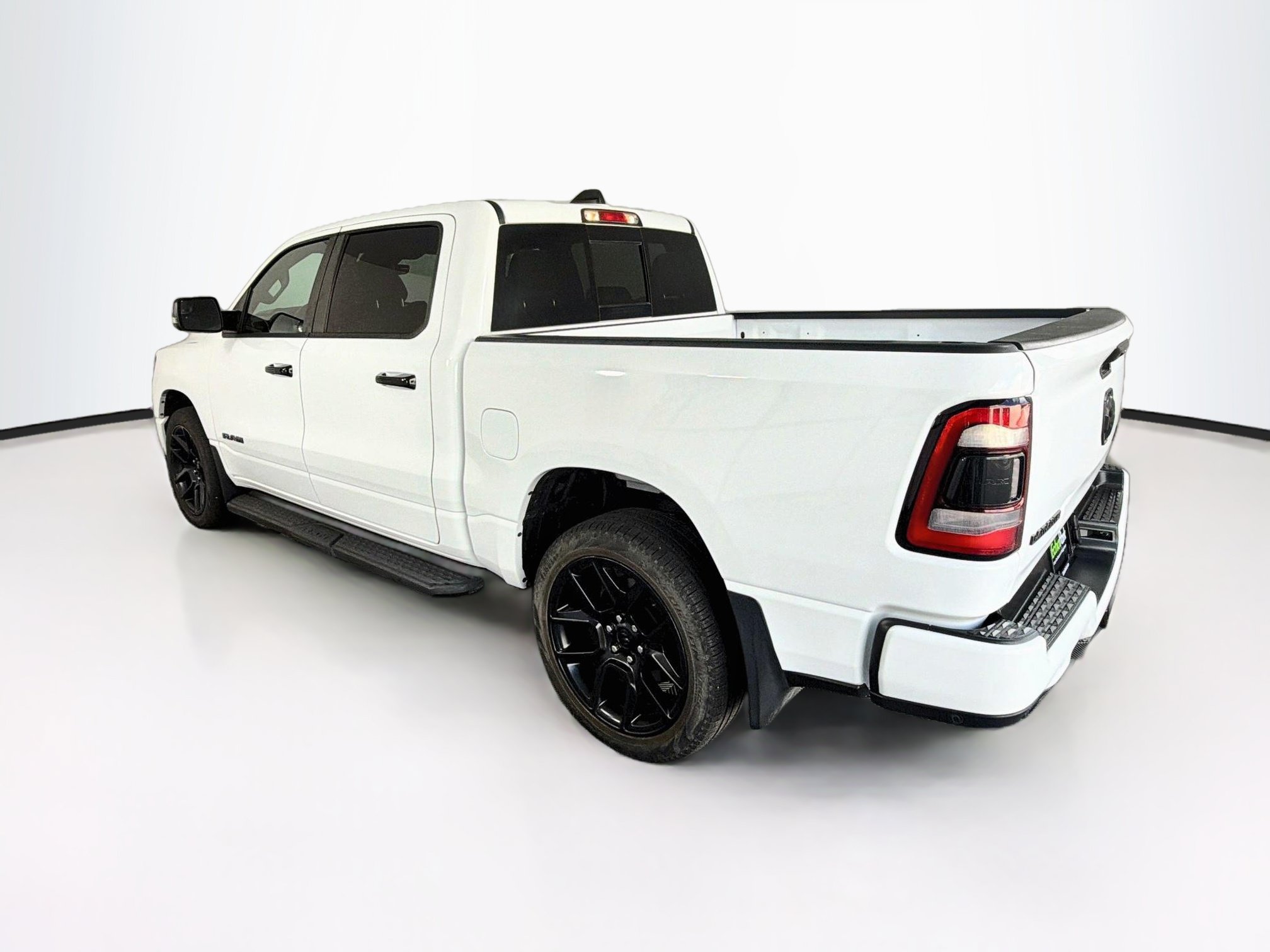 Used 2023 RAM 1500 Laramie AWD/4WD image 5