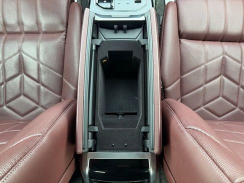 Used 2023 BMW 760i xDrive 760i xDrive image 47