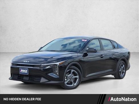 Used 2025 Kia K4 FWD image 1