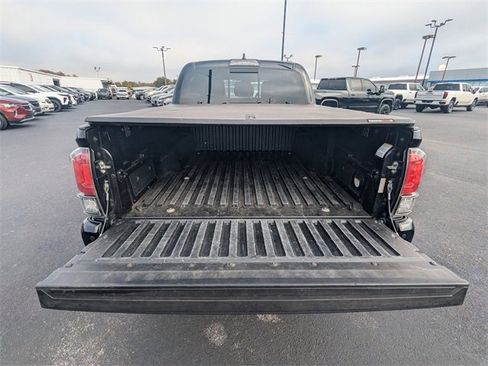 Used 2018 Toyota Tacoma TRD Pro image 12