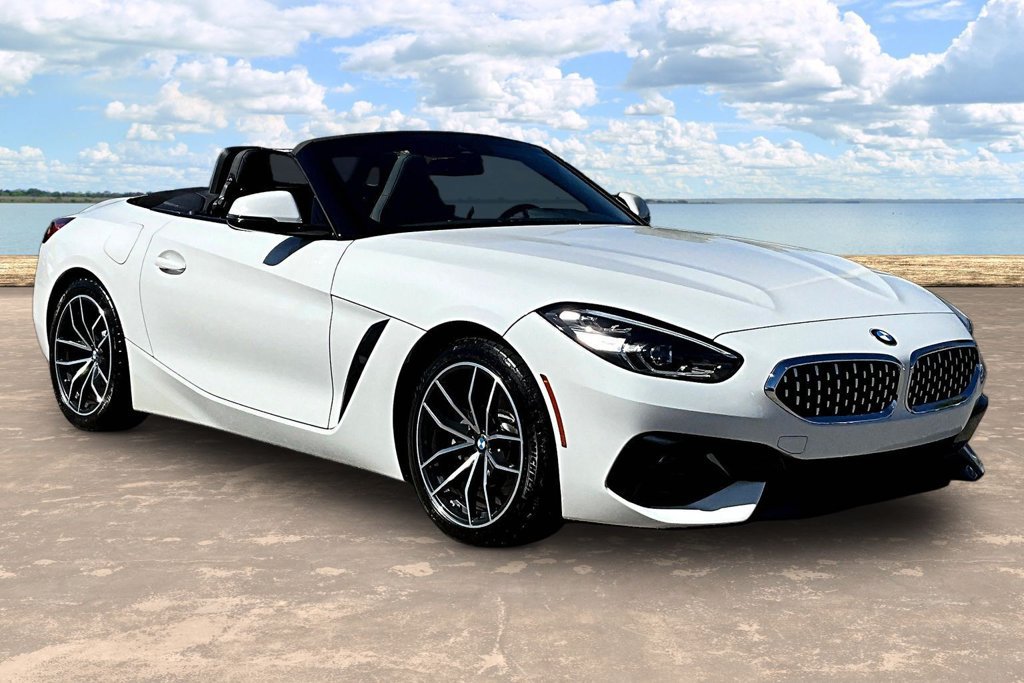 Used 2022 BMW Z4 sDrive30i RWD image 3
