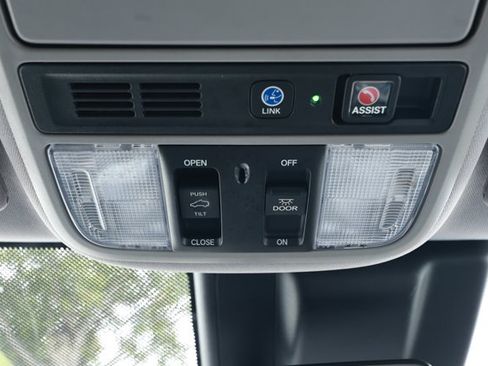 Used 2018 Honda Odyssey Touring image 21