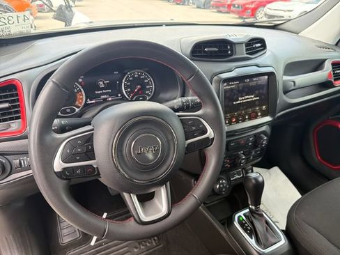 Used 2023 Jeep Renegade Trailhawk AWD/4WD image 14