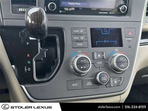 Used 2020 Toyota Sienna XLE image 25