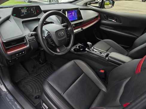 Used 2024 Toyota Prius Prime FWD image 9