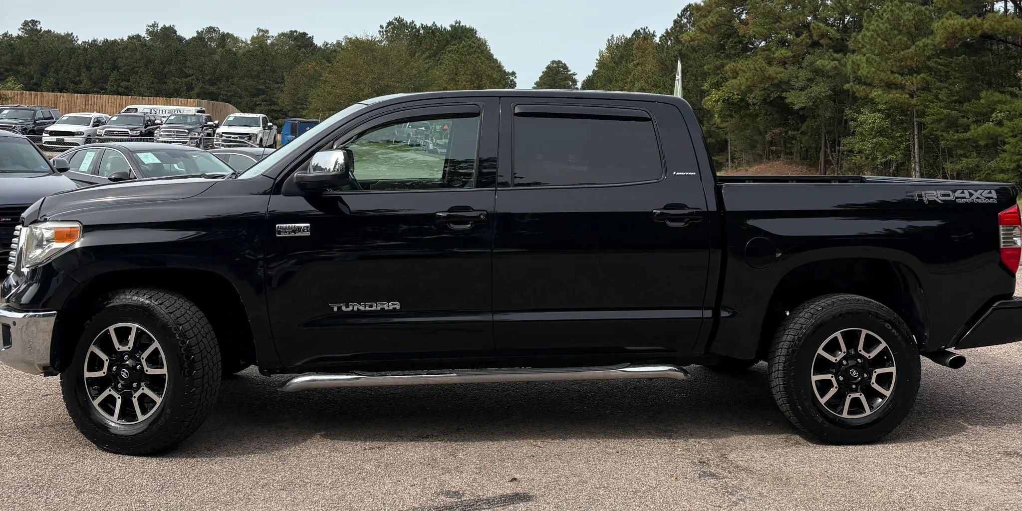 Used 2014 Toyota Tundra Limited w/ Limited Premium Package AWD/4WD image 3