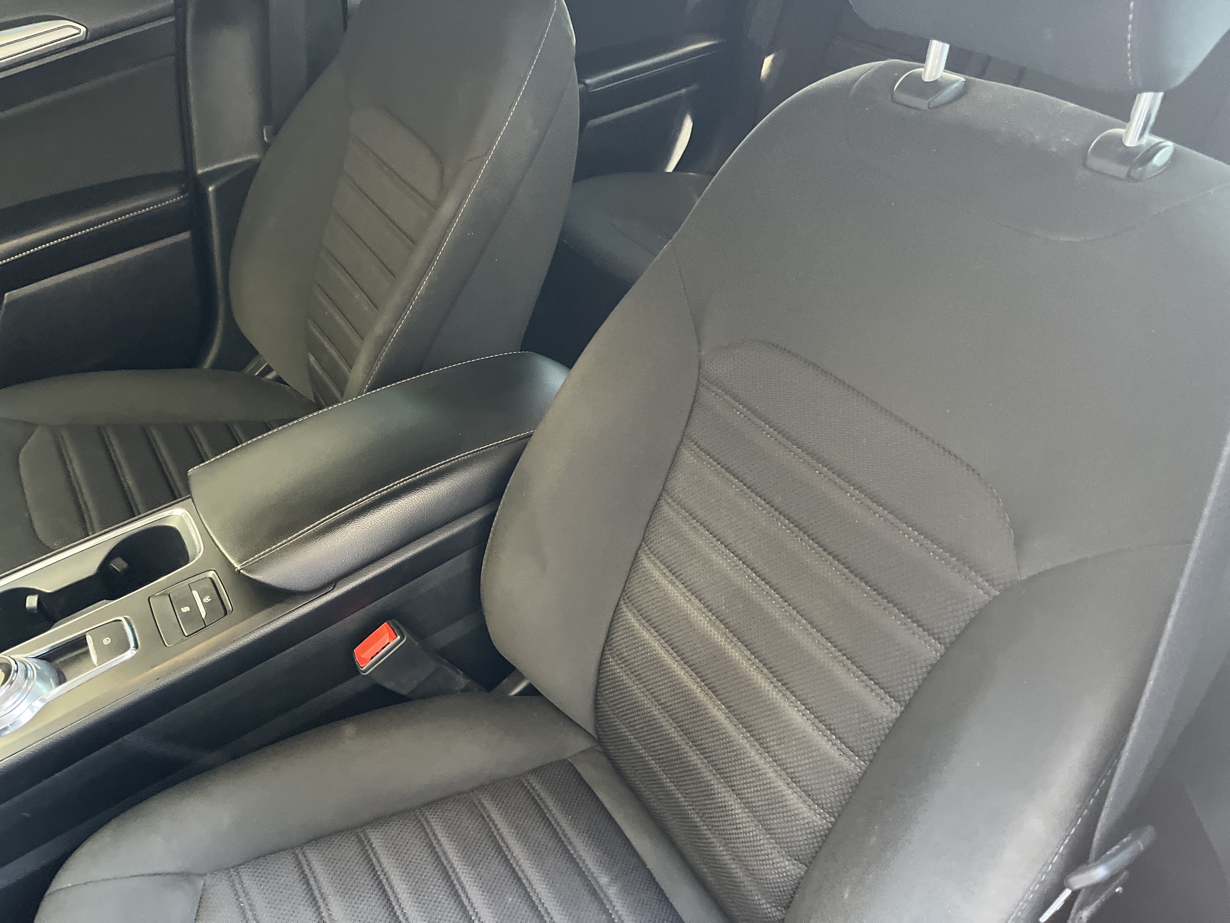 Certified 2020 Ford Fusion SE FWD image 12