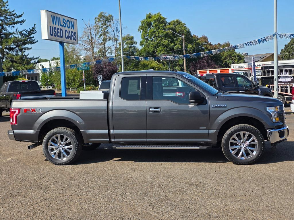 Used 2017 Ford F150 XLT w/ Equipment Group 302A Luxury AWD/4WD image 9
