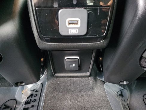 Used 2022 Jeep Compass Latitude w/ Sun and Sound Group image 16