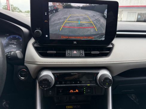 Used 2024 Toyota RAV4 Limited image 35