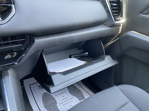 Used 2024 GMC Canyon Elevation w/ Convenience Package image 30