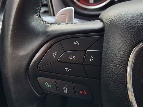 Used 2016 Dodge Challenger SXT RWD image 27