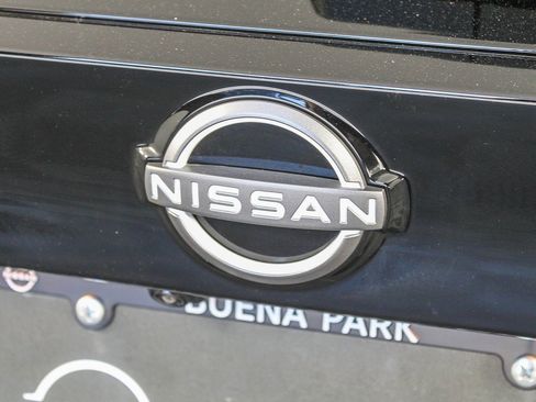 Used 2025 Nissan Kicks SV image 10