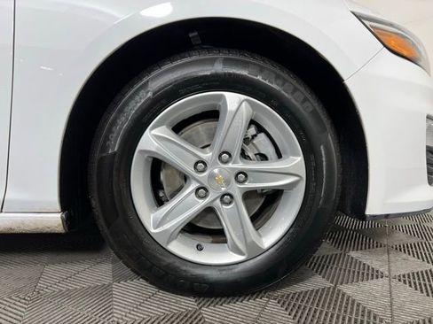 Used 2024 Chevrolet Malibu LT FWD image 17