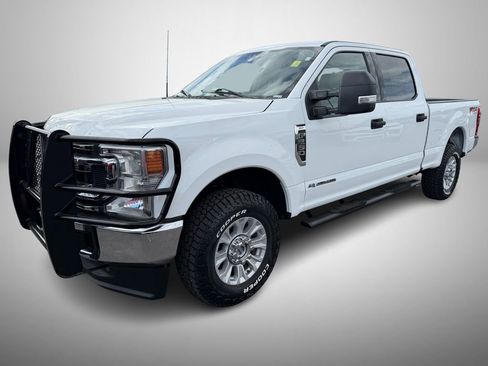 Used 2022 Ford F250 XLT w/ FX4 Off-Road Package AWD/4WD image 2