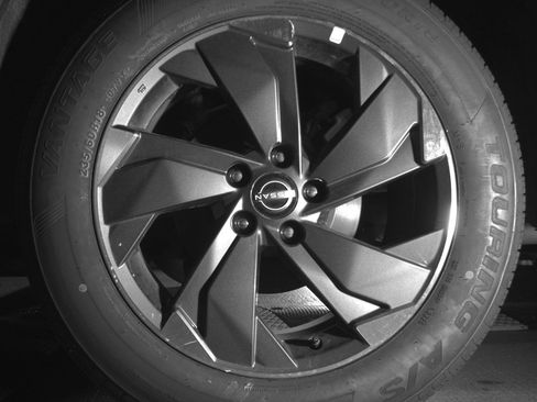 Used 2025 Nissan Rogue SV image 14