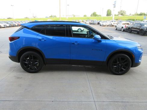 Used 2024 Chevrolet Blazer LT w/ Convenience Package FWD image 6
