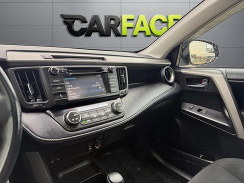 Used 2018 Toyota RAV4 XLE AWD/4WD image 33