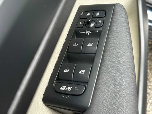 New 2026 Volvo XC40 B5 Ultra w/ Climate Package image 21