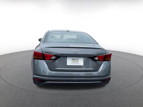 Used 2025 Nissan Altima 2.5 SV image 12