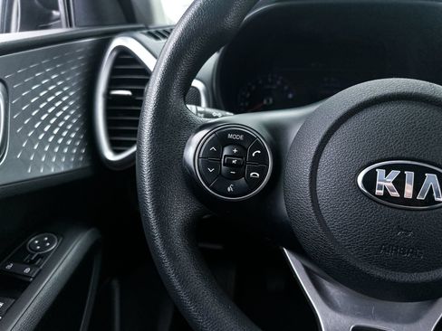 Used 2020 Kia Soul LX FWD image 21