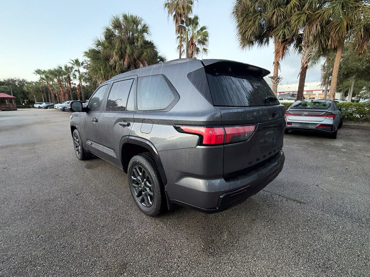 Used 2025 Toyota Sequoia Platinum AWD/4WD image 3