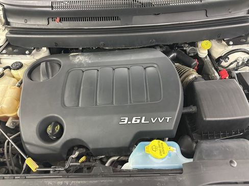 Used 2014 Dodge Journey SXT w/ Flexible Seating Group image 17