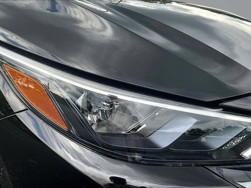 Used 2024 Nissan Sentra S FWD image 29