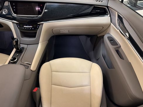Certified 2023 Cadillac XT6 Premium Luxury w/ Technology Package FWD image 28