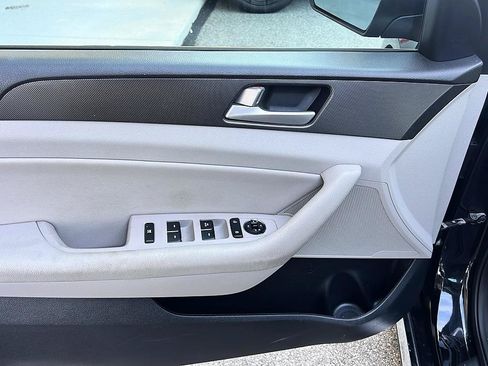 Used 2017 Hyundai Sonata Sport FWD image 24