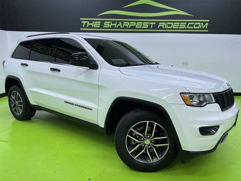 Used 2018 Jeep Grand Cherokee Limited AWD/4WD image 1