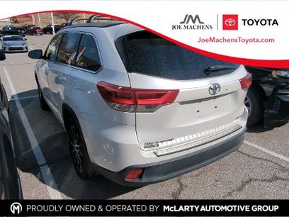 Used 2018 Toyota Highlander SE