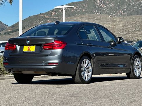 Used 2018 BMW 320i xDrive Sedan image 3