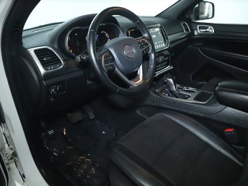 Used 2021 Jeep Grand Cherokee Laredo X AWD/4WD image 17