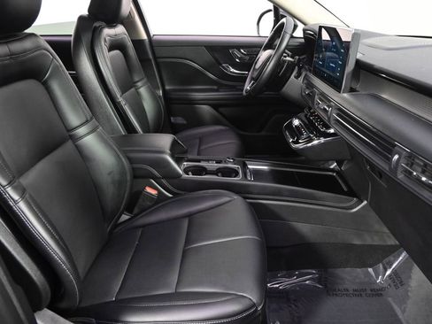 New 2026 Lincoln Corsair Premiere image 16