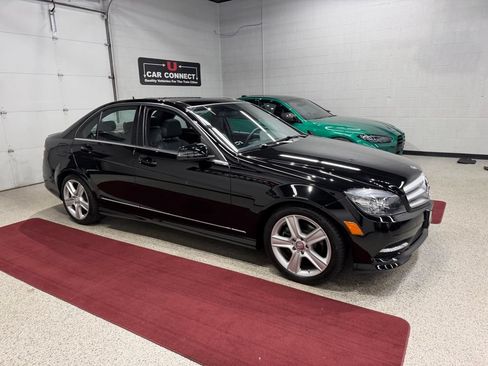 Used 2011 Mercedes-Benz C 300 4MATIC Sedan image 12