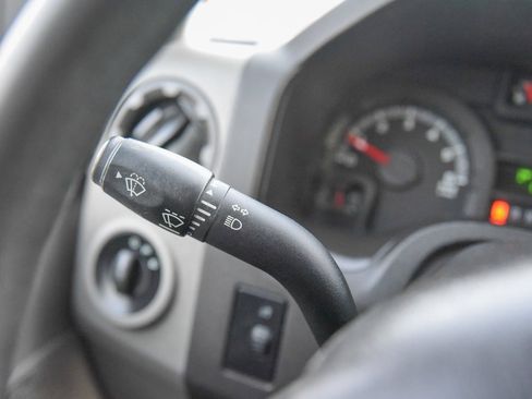 Used 2017 Ford E-450 and Econoline 450 Super Duty image 17