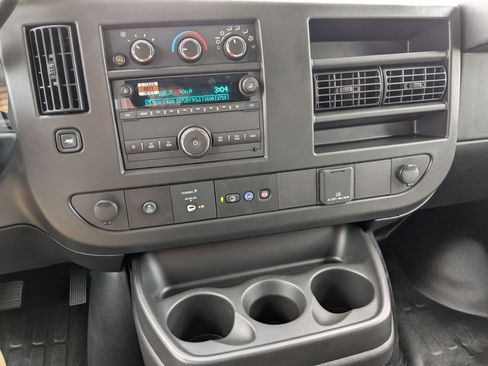 New 2025 GMC Savana 2500 Work Van w/ Safety Package image 11