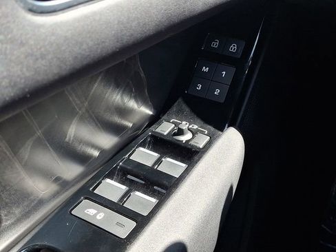 Used 2025 Land Rover Range Rover Velar Dynamic SE AWD/4WD image 25