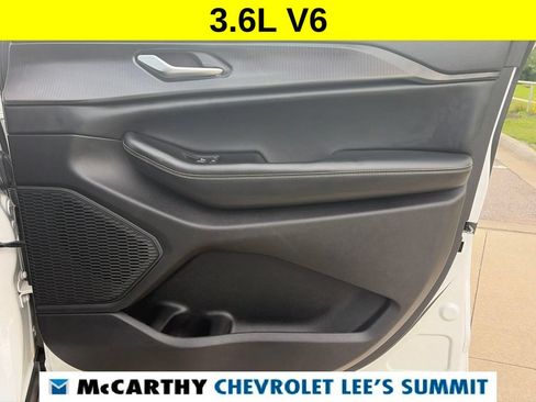 Used 2023 Jeep Grand Cherokee Altitude AWD/4WD image 23