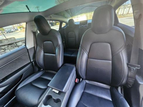 Used 2018 Tesla Model 3 Long Range image 31