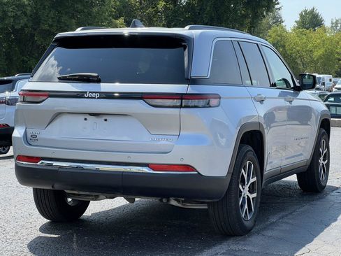 Used 2025 Jeep Grand Cherokee Limited AWD/4WD image 48