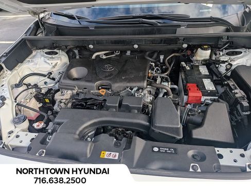 Used 2025 Toyota RAV4 XLE image 36