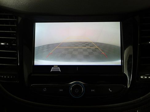 Used 2020 Chevrolet Trax LT image 36