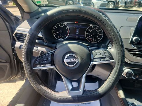 Used 2024 Nissan Altima 2.5 SR image 21